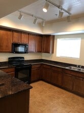 2150 W Alameda Rd, Unit 1296 in Phoenix, AZ - Foto de edificio - Building Photo