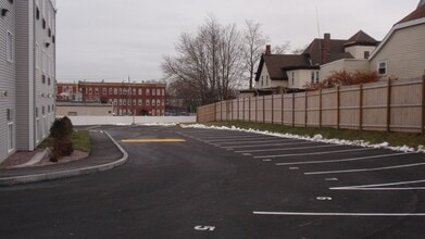 20 W Rosseter St in Brockton, MA - Building Photo - Building Photo