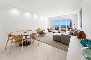 791 Crandon Blvd in Key Biscayne, FL - Building Photo