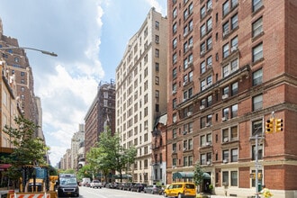 Umbria Apartments in New York, NY - Building Photo - Building Photo