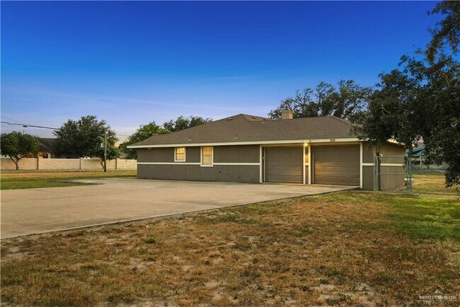 43 Mon Mack Rd in Edinburg, TX - Building Photo - Building Photo