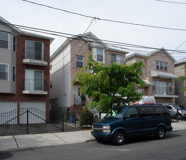 37 Camp St in Newark, NJ - Building Photo - Building Photo