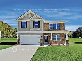 108 Rippling Water Dr in Mount Holly, NC - Building Photo
