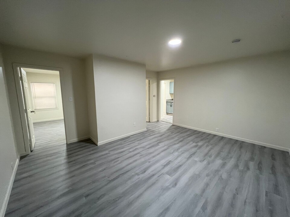 1204 South Ave-Unit -D in Sacramento, CA - Building Photo
