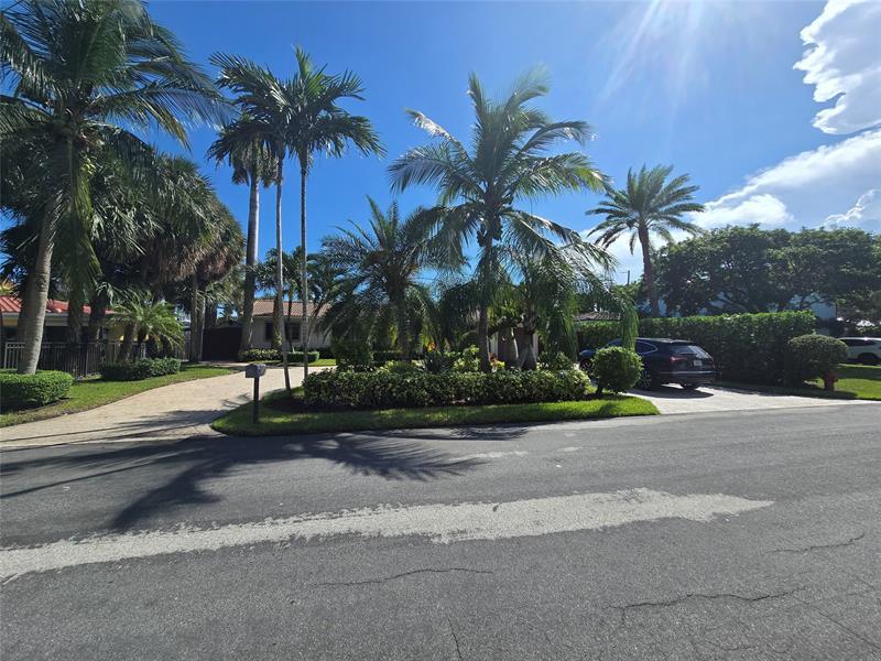 3204 Barton Rd in Pompano Beach, FL - Building Photo