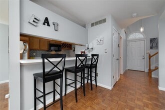 1730 Blue Oak Dr in Chesterfield, MO - Building Photo - Building Photo