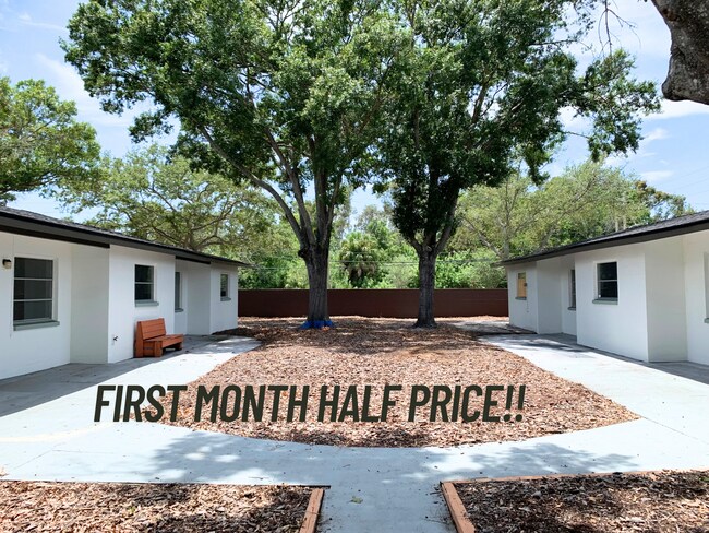 9001 Dr Martin Luther King Jr St N, Unit 1