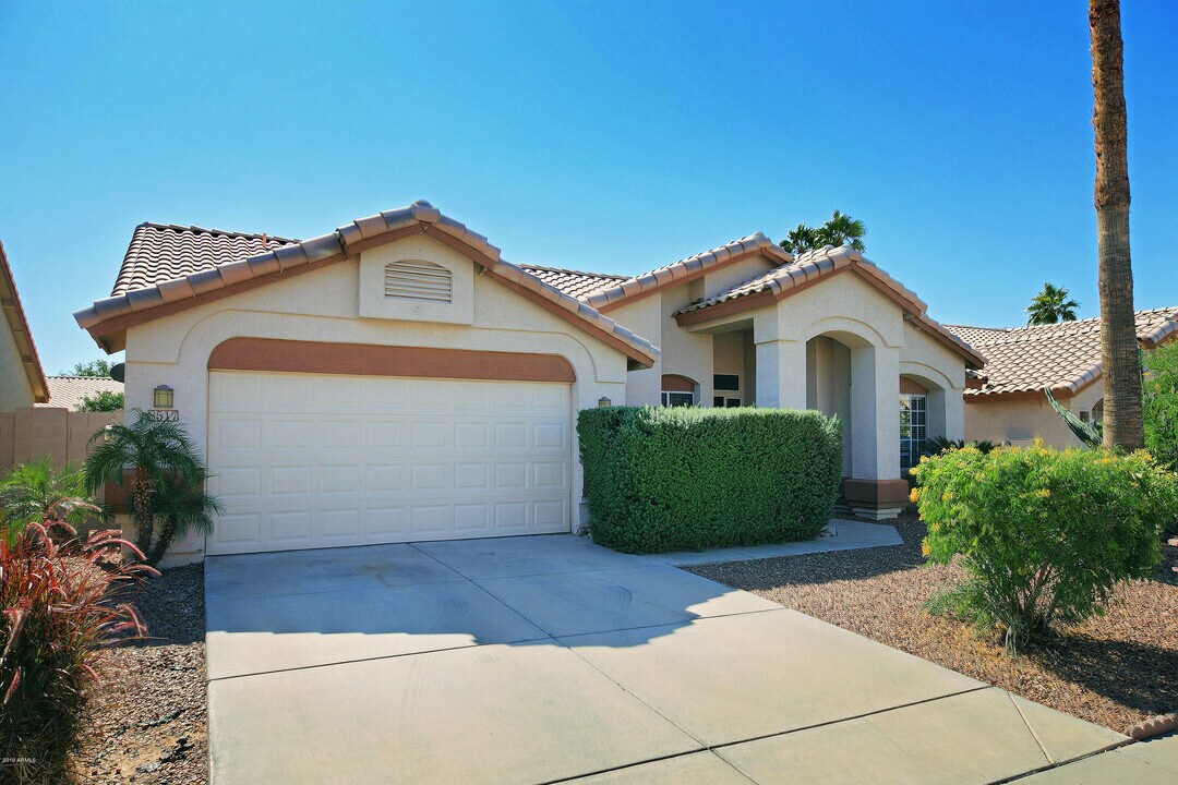 8517 W Caribbean Ln in Peoria, AZ - Building Photo