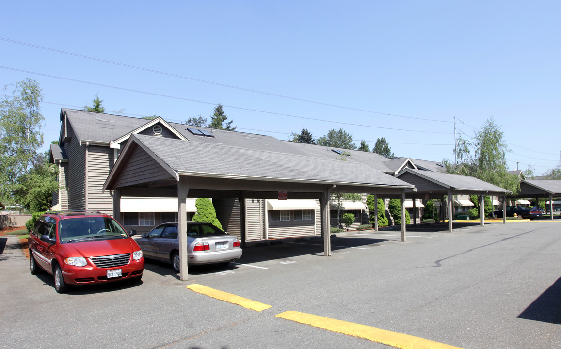 Crown Pointe in Tacoma, WA - Foto de edificio