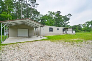 136 Birchwood Dr in Huffman, TX - Building Photo
