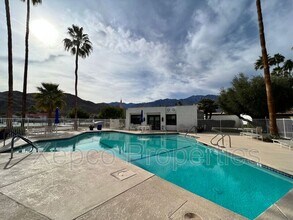 2353 E Miramonte Cir in Palm Springs, CA - Building Photo - Building Photo