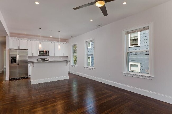 24 Stockwell St, Unit 1