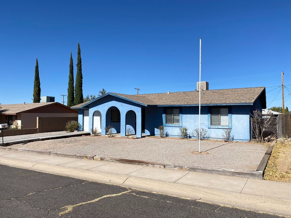 2721 Marlene Ave in Kingman, AZ - Building Photo