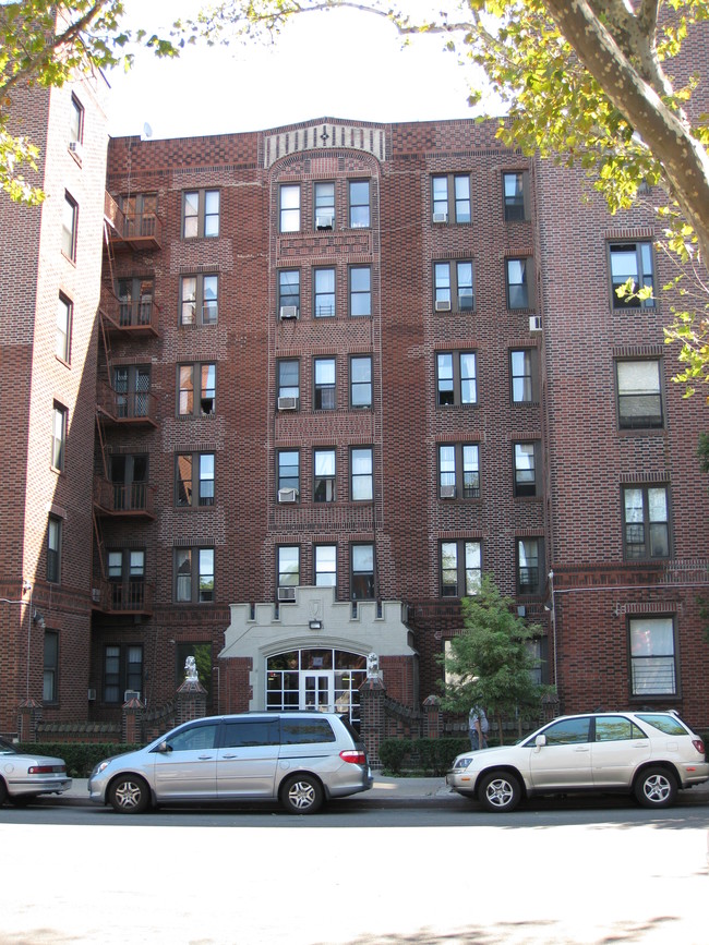 114 Albemarle Rd in Brooklyn, NY - Building Photo - Building Photo