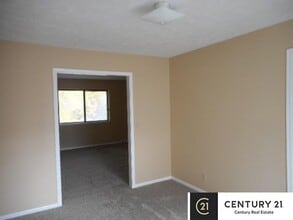 1029 Grenoble Dr in Bellevue, NE - Building Photo - Building Photo