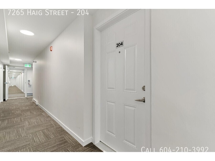 7265 Haig St in Mission, BC - Building Photo