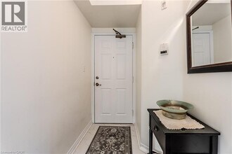 1830 Walkers Line in Burlington, ON - Building Photo - Building Photo