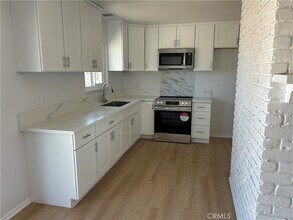 15722 Sago Rd, Unit SubleaseQ in Apple Valley, CA - Building Photo - Building Photo