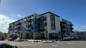 2475 Victoria Ave in San Luis Obispo, CA - Building Photo