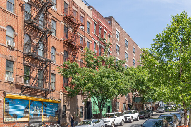 105 East 102nd Street in New York, NY - Foto de edificio - Building Photo