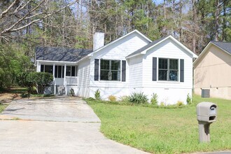 758 Friar Tuck Ln in Macon, GA - Building Photo - Building Photo