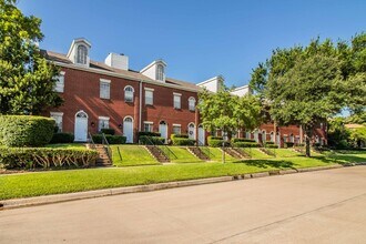 5017 Birchman Ave in Fort Worth, TX - Foto de edificio - Building Photo