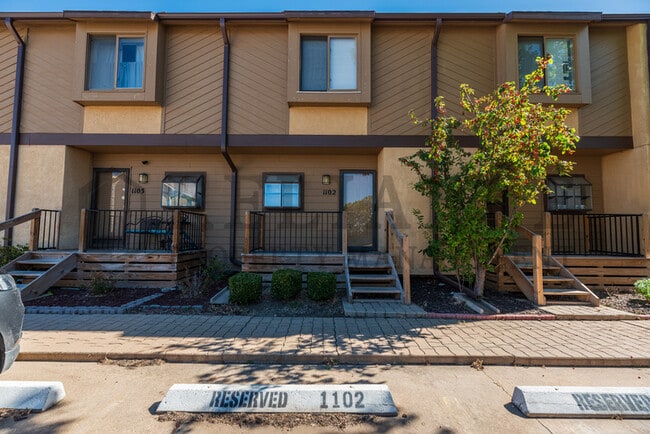 property at 2405 S Capri St