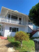 3216 Kaimuki Ave in Honolulu, HI - Building Photo
