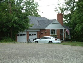 2926-2930 Banning Rd in Cincinnati, OH - Building Photo