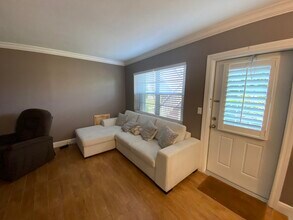 49 Waltham C in West Palm Beach, FL - Foto de edificio - Building Photo