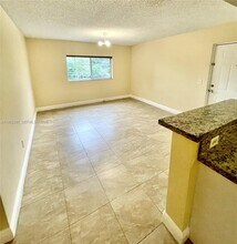 3690 N 56th Ave in Hollywood, FL - Foto de edificio - Building Photo