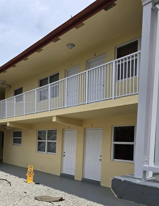 260 SW 8th St in Pompano Beach, FL - Building Photo