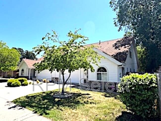 property at 4534 Whitney Ave