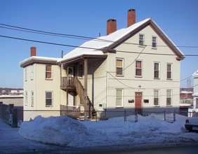 742 N Main St in Fall River, MA - Building Photo - Building Photo