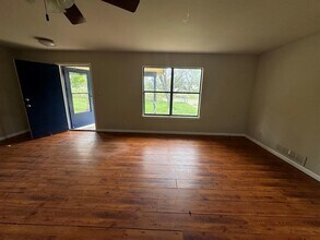 851 Aspen Ln in Cottonwood Shores, TX - Building Photo - Building Photo
