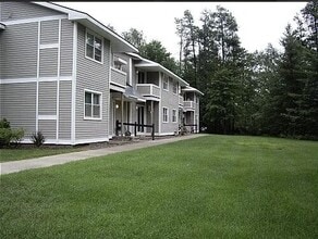 Forwood Apartments in Gwinn, MI - Foto de edificio - Building Photo