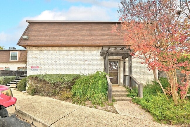 7801 Shoal Creek Blvd, Unit 140 in Austin, TX - Foto de edificio - Building Photo