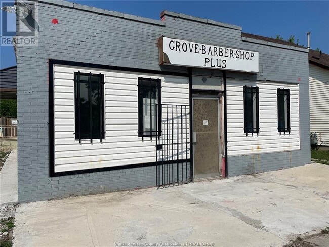 property at 1095 Partington Ave