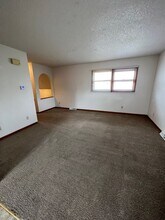 324 S Kiowa Ct in Junction City, KS - Building Photo - Building Photo