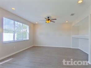 19706 Timberbluff Dr in Land O Lakes, FL - Building Photo - Building Photo