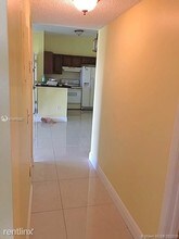 9731 Hammocks Blvd-Unit -Apt 202B in Miami, FL - Building Photo - Building Photo