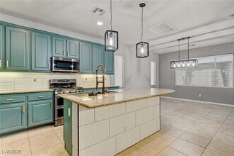 10787 Villa Carlotta Ct in Las Vegas, NV - Foto de edificio - Building Photo