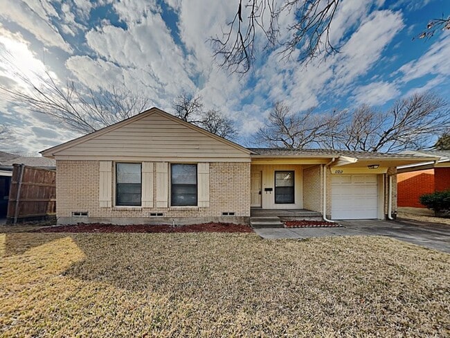 property at 11211 Ulloa Ln