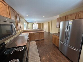 15446 W Mercer Ln in Surprise, AZ - Building Photo - Building Photo