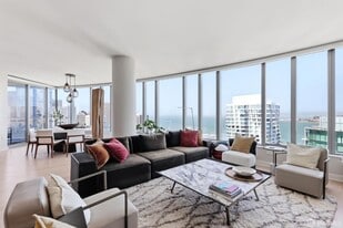 201 Folsom St in San Francisco, CA - Building Photo