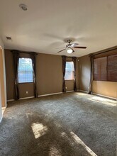 8715 Winterfest Way in Elk Grove, CA - Building Photo - Building Photo