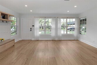 1417 Jackson St in Hollywood, FL - Building Photo - Building Photo