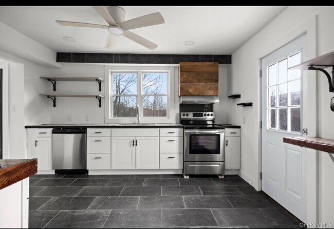 27 Clum Hill Rd in Hunter, NY - Building Photo - Building Photo