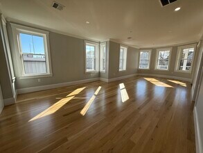 93 Grant St in Framingham, MA - Building Photo - Building Photo