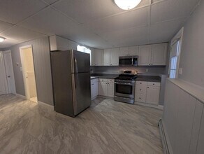 53 Lantern Rd in Revere, MA - Foto de edificio - Building Photo